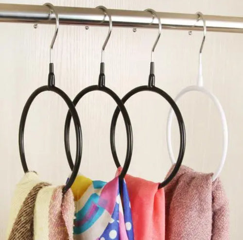 The Cold Winter Has Arrived, Have You Prepared Hangers For Your Scarves