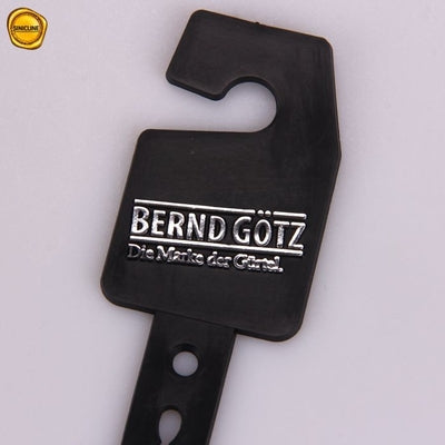 35x140mm Personalized Black Plastic Hangers Customized Thick