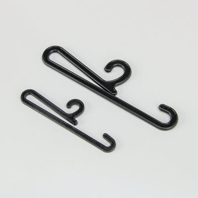 105*23mm Embossed Logo Black Plastic Sock Hangers Wide Application