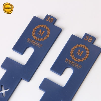 Unfoldable Belt Display Hooks